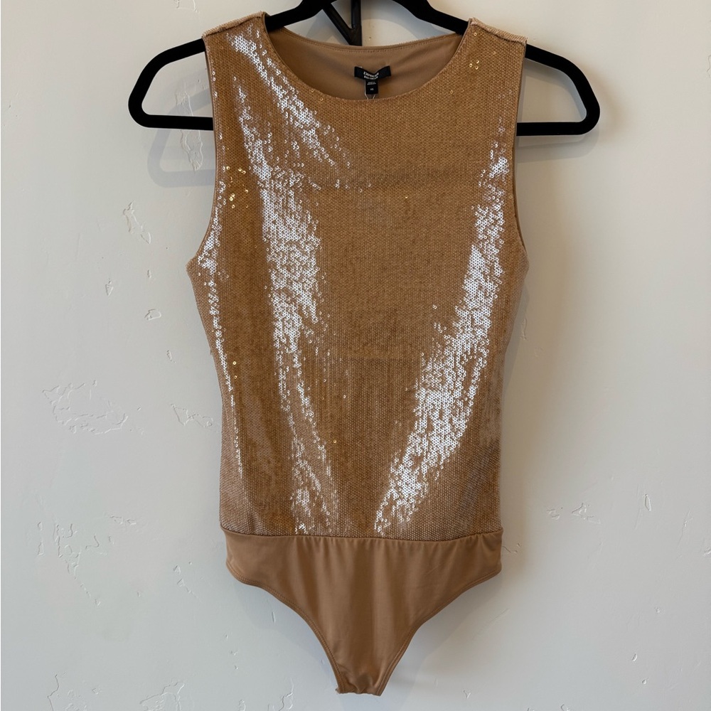 NWT  Express Allover-Sequin Crewneck Sleeveless Bodysuit (XS/Pecan)
